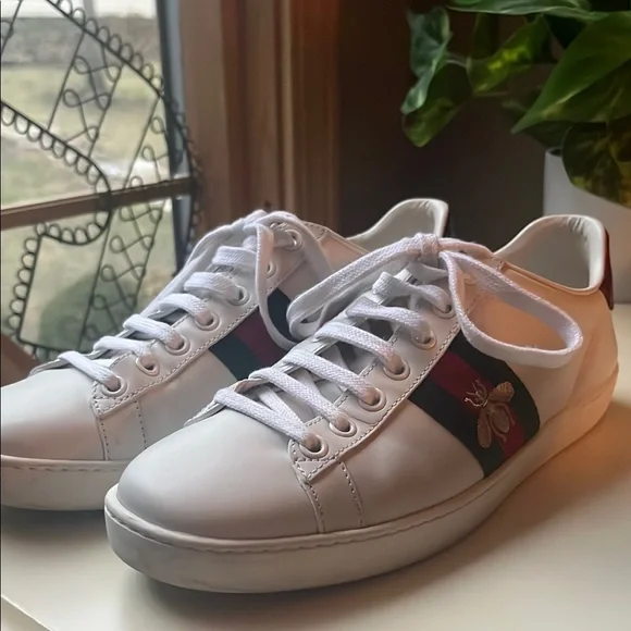 Gucci White Leather Women’s Sneakers - Picture 5 of 6